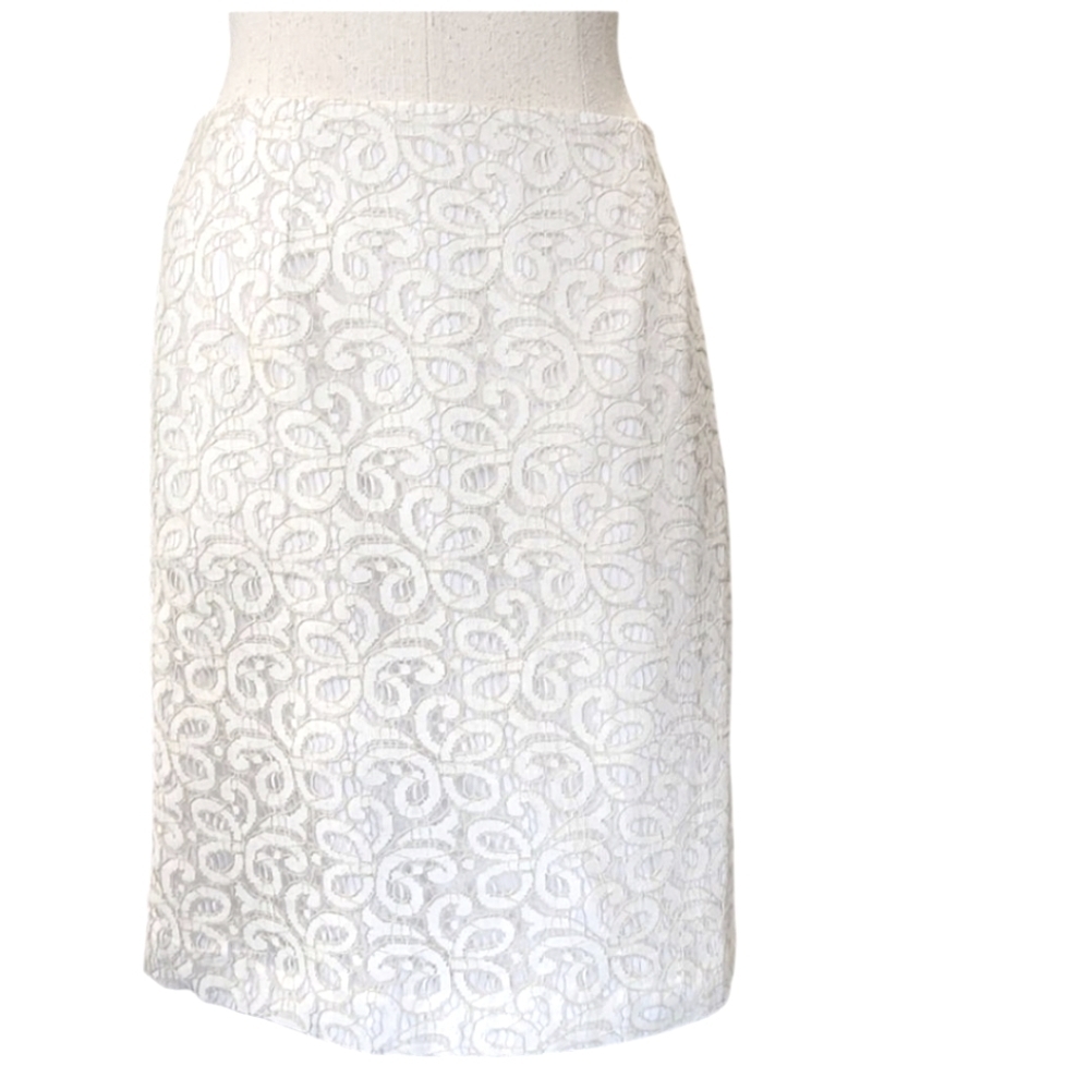 JONES WEAR CREAM LACE SKIRT